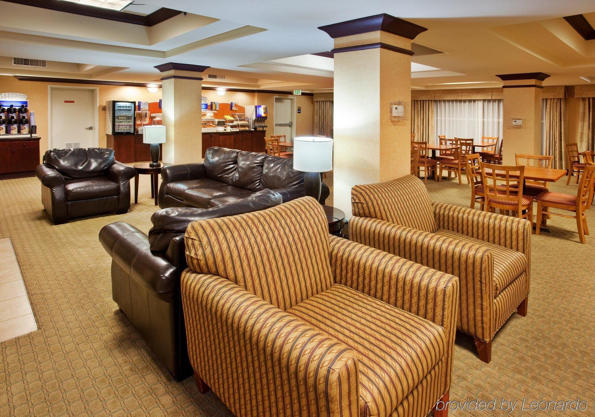 Holiday Inn Express Fresno River Park Highway 41 By Ihg Interior photo