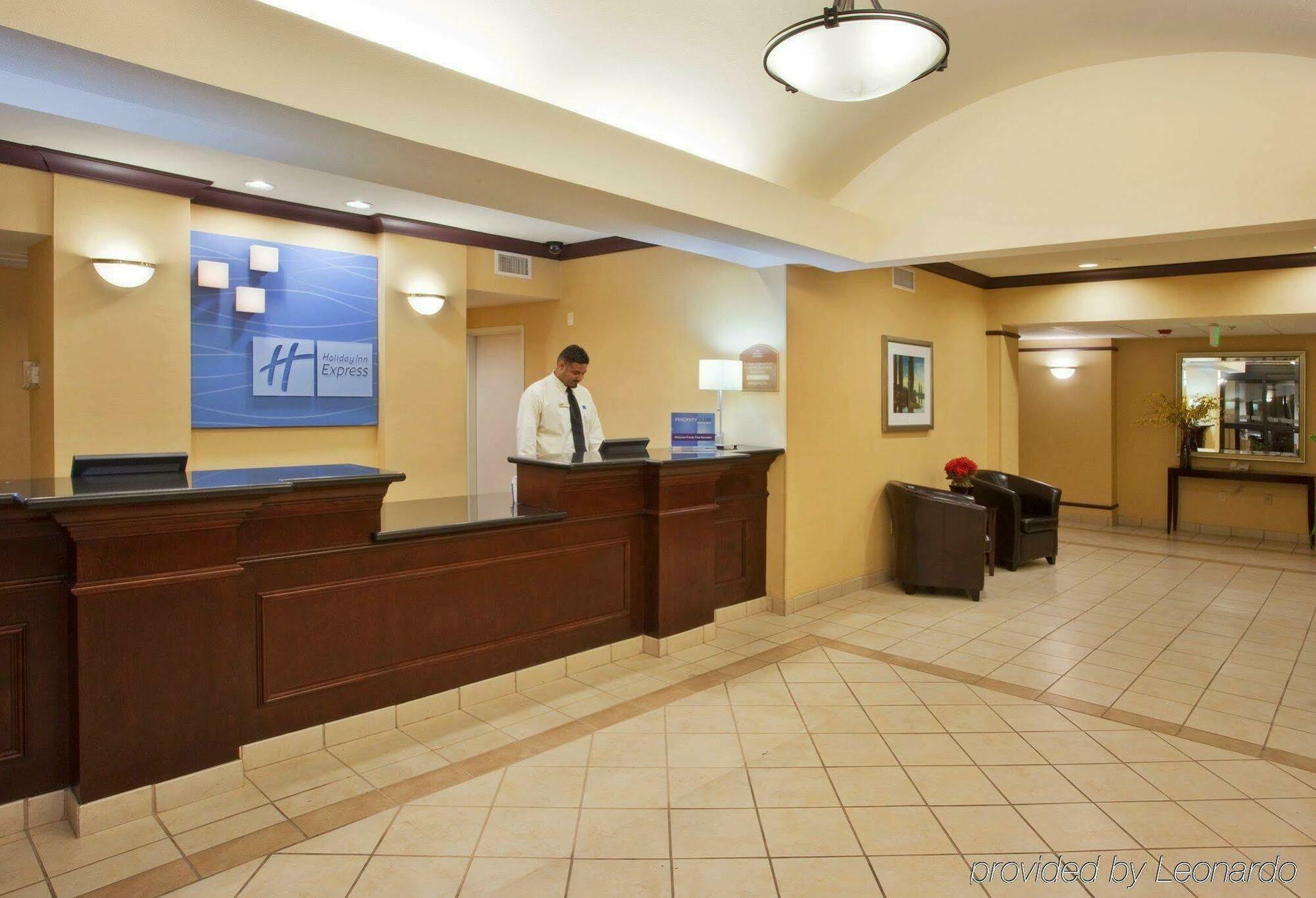 Holiday Inn Express Fresno River Park Highway 41 By Ihg Interior photo